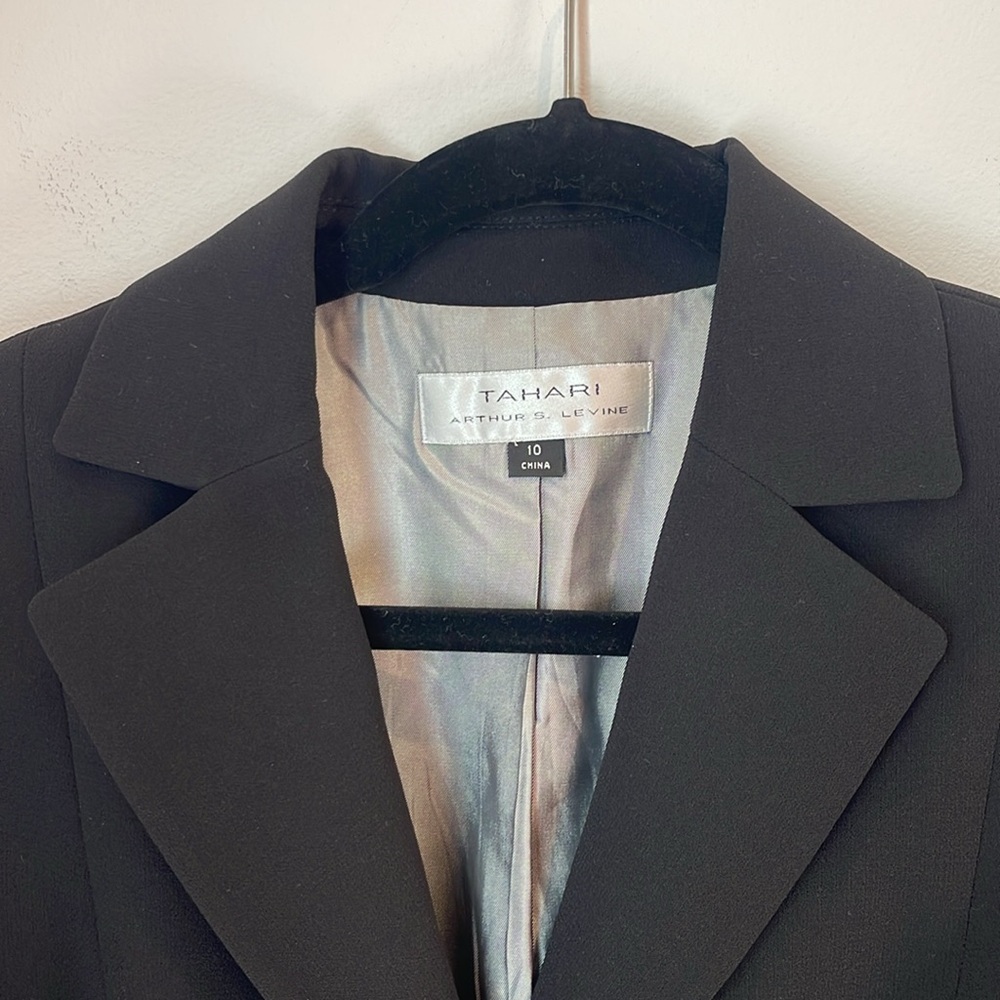 TAHARI Arthur S. Levine black blazer - Picture 2 of 7